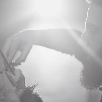 Herrenhaarschnitt mit einer Line Scissors Schere.